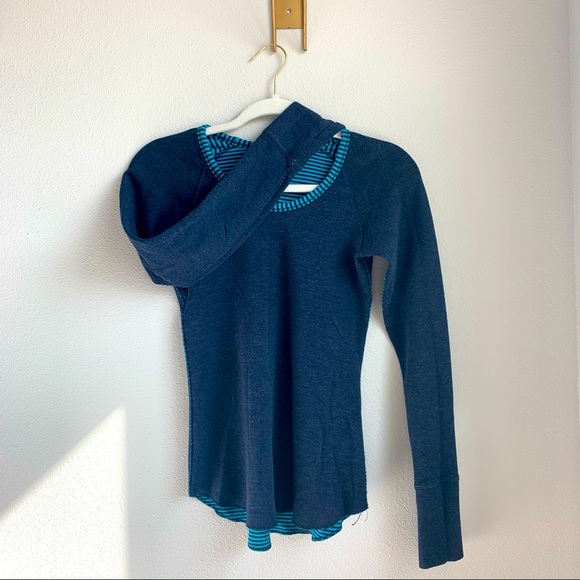 Lululemon Open your Heart reversible long sleeve - Picture 2 of 3